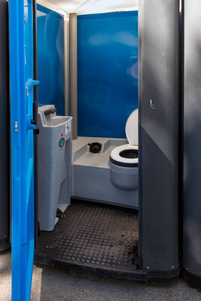 Affordable portable toilet rental in Pelham, GA